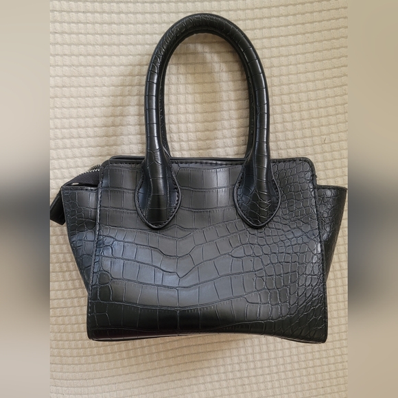 Mini Alligator Bag - Picture 1 of 8